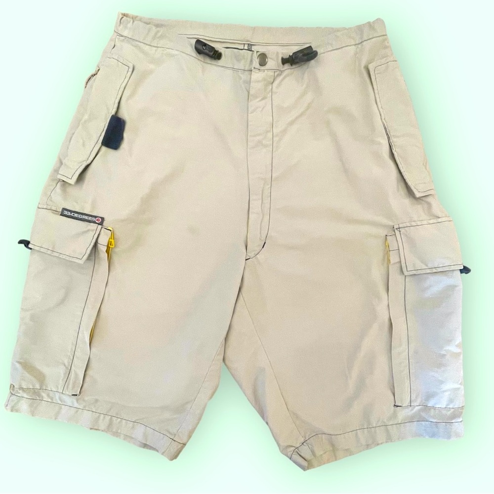 33-Degrees Shorts